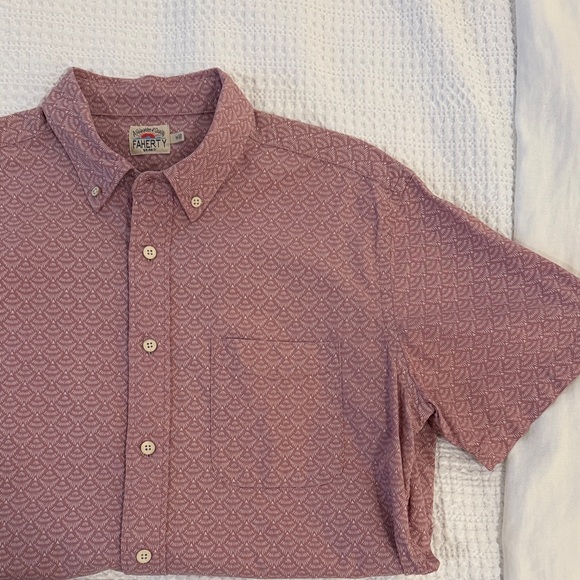 Faherty Men's Dusty Pink Geometric SSBD - Picture 2 of 3
